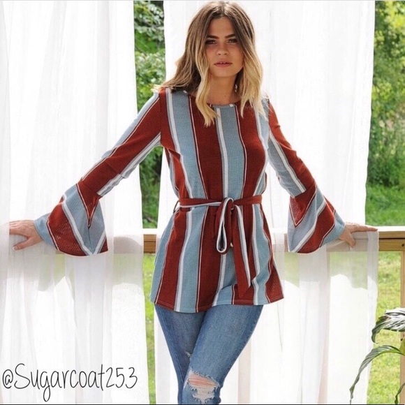 Vine & Love Tops - ✨LAST ONE✨ Size S. Long Sleeve Waffle Knit Top